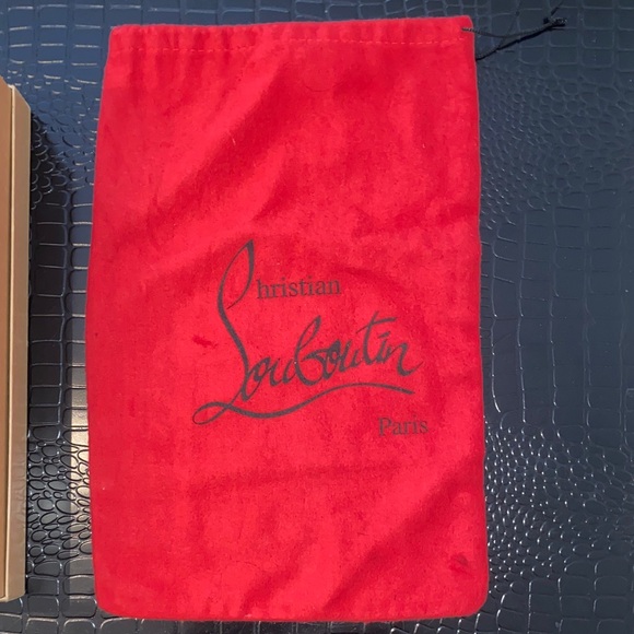 Christian Louboutin Glossy Black Heels with Red Sole - Picture 13 of 13